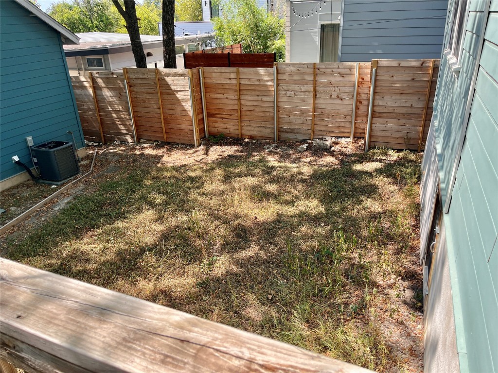 2209 East 18th Street, Unit A Austin, TX 78702 - Photo 33 of 35 View of yard