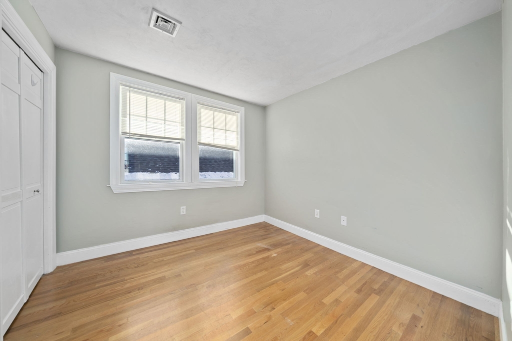 4-6 Sunnyside Street Boston, MA 02136 - Photo 14 of 29