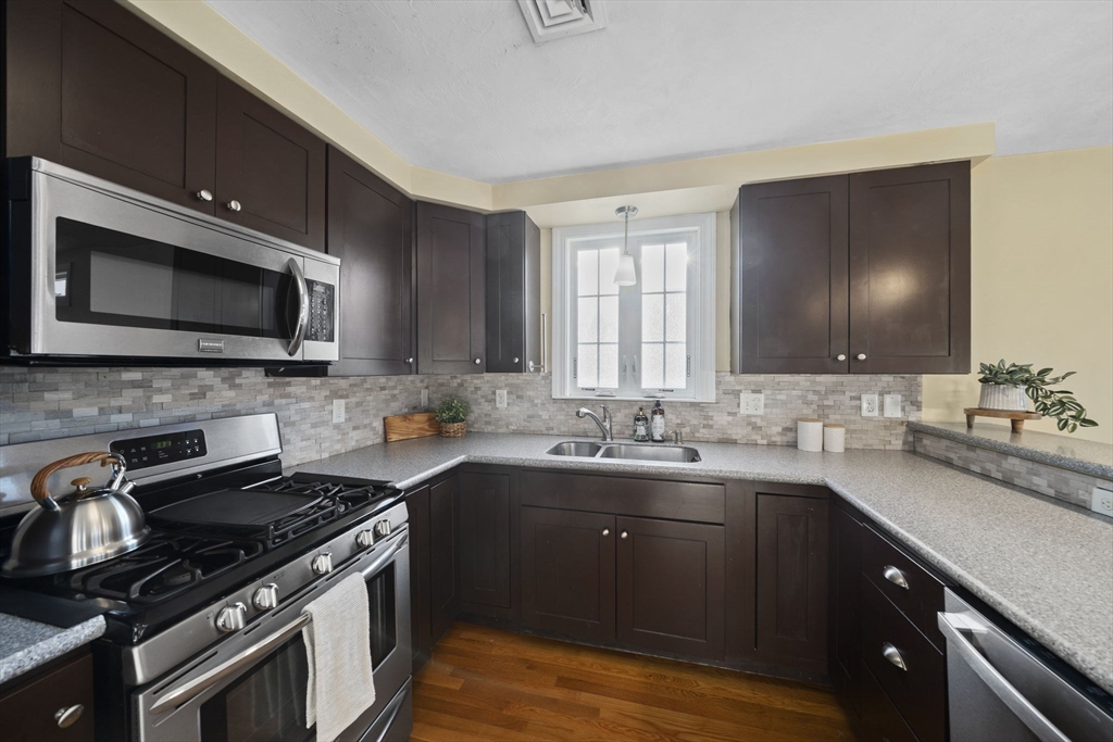 4-6 Sunnyside Street Boston, MA 02136 - Photo 7 of 29