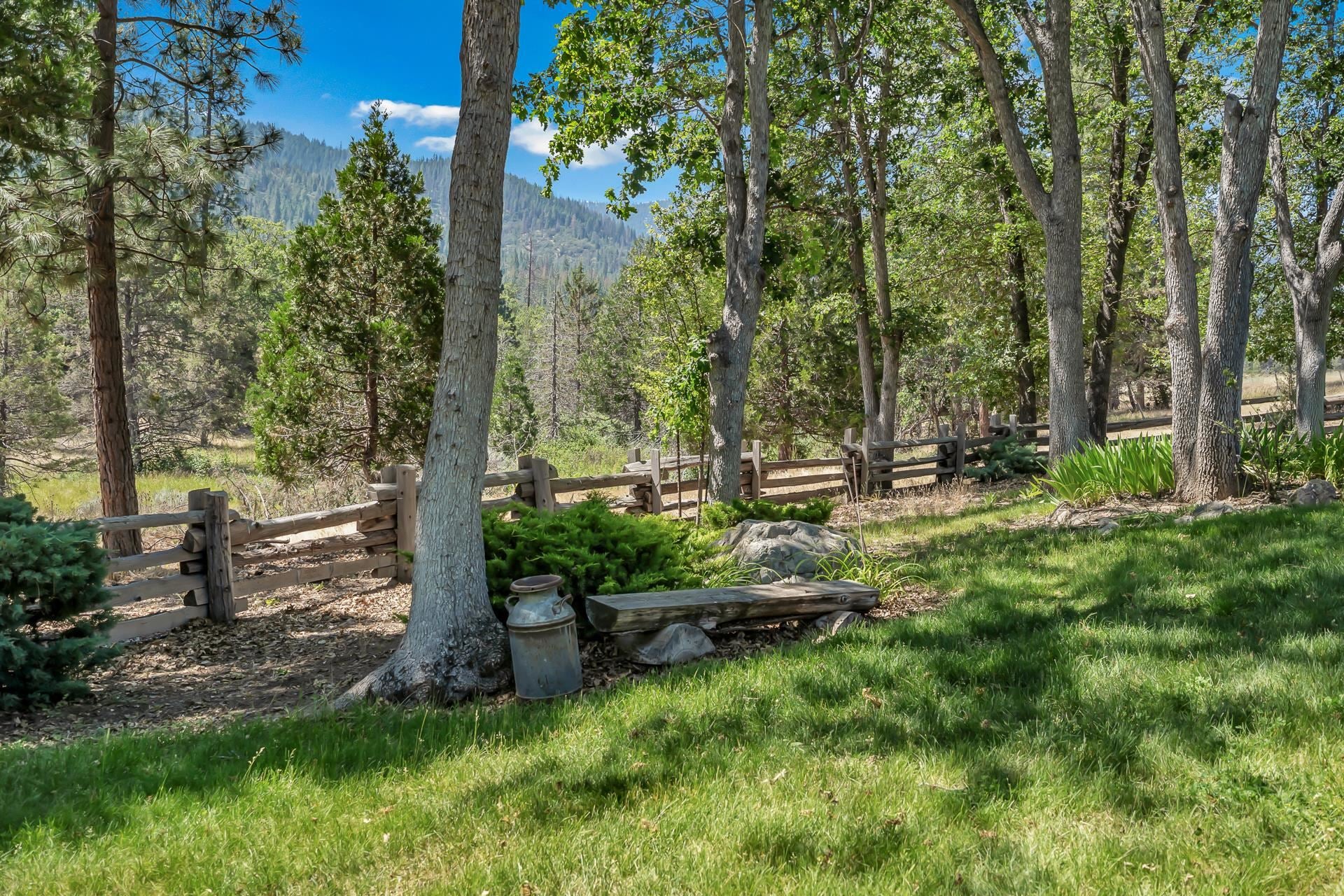 5920 Schulmeyer Road Yreka, CA 96097 - Photo 12 of 49 Gallery Image 12
