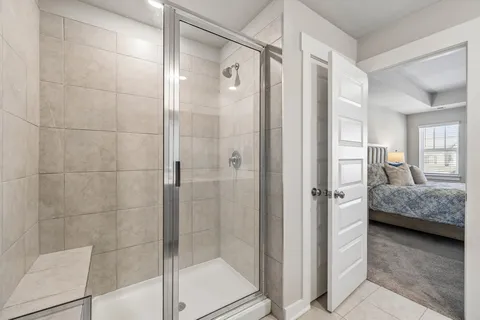 a en suite bathroom with a shower