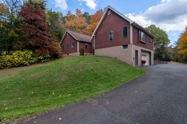 $750,000 | 9 Wayside Lane, Lebanon, NJ 08833