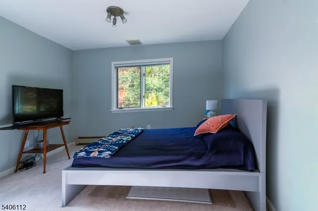 $750,000 | 9 Wayside Lane, Lebanon, NJ 08833