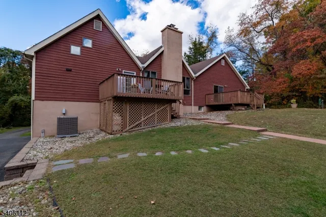 $750,000 | 9 Wayside Lane, Lebanon, NJ 08833