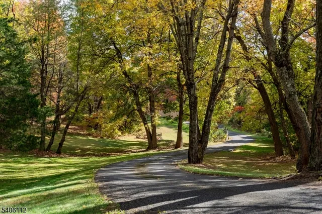 $750,000 | 9 Wayside Lane, Lebanon, NJ 08833