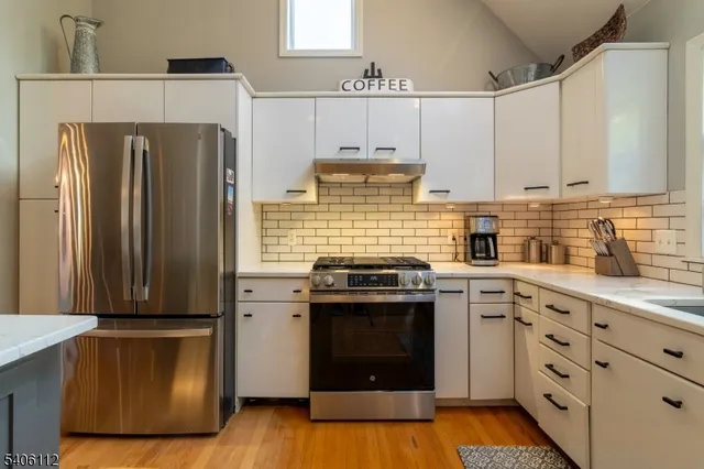 $750,000 | 9 Wayside Lane, Lebanon, NJ 08833