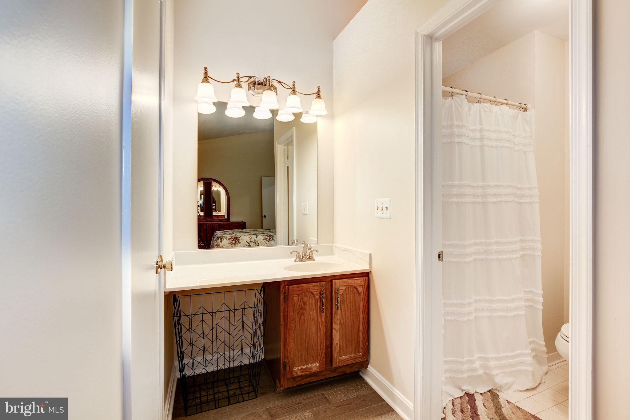 14523 Cambridge Circle Laurel, MD 20707 - Photo 23 of 39 Primary bathroom