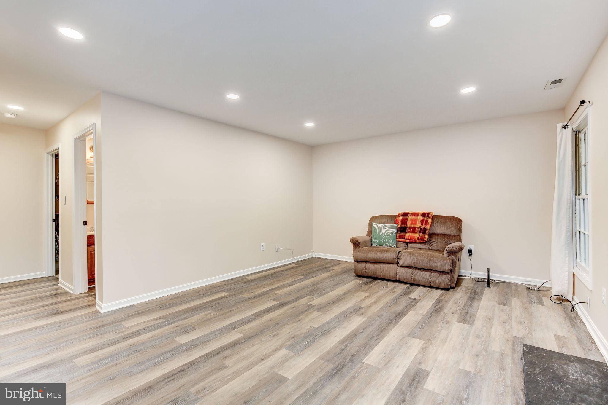 14523 Cambridge Circle Laurel, MD 20707 - Photo 34 of 39