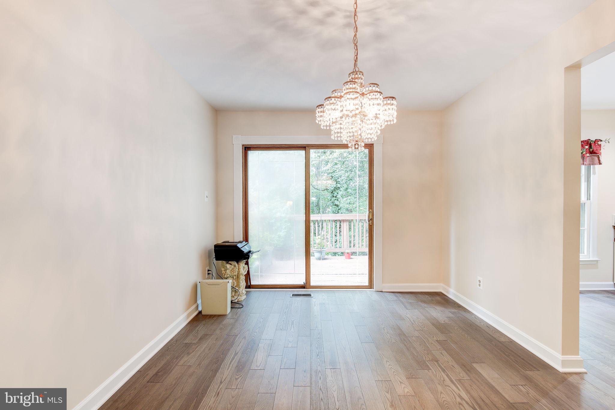 14523 Cambridge Circle Laurel, MD 20707 - Photo 10 of 39 Dining room