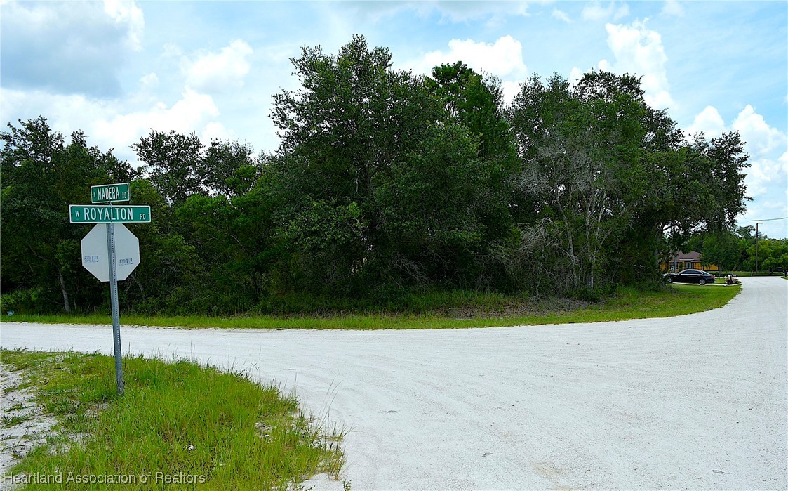 212 North Madera Road Avon Park, FL 33825 - Photo 2 of 4 Gallery Image 2