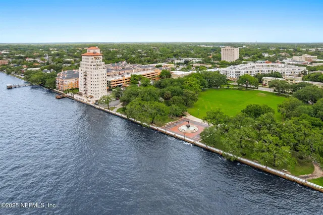 a view of a entryway door of the building