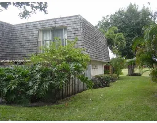 $2,800 | 2060 Southwest 90th Avenue, Unit A18, Davie, FL 33324
