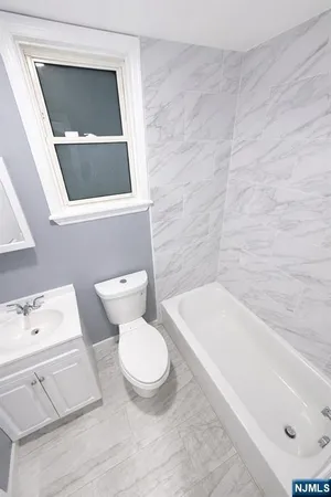 $2,990 | 413 South 16th Street, Unit 1, Newark, NJ 07103
