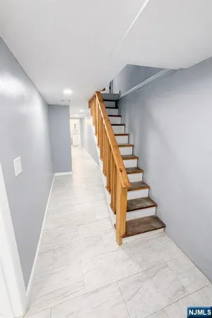 $2,990 | 413 South 16th Street, Unit 1, Newark, NJ 07103