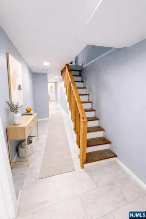 $2,990 | 413 South 16th Street, Unit 1, Newark, NJ 07103