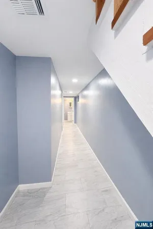 $2,990 | 413 South 16th Street, Unit 1, Newark, NJ 07103