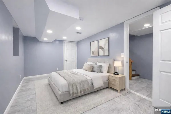 $2,990 | 413 South 16th Street, Unit 1, Newark, NJ 07103