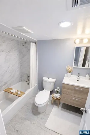 $2,990 | 413 South 16th Street, Unit 1, Newark, NJ 07103