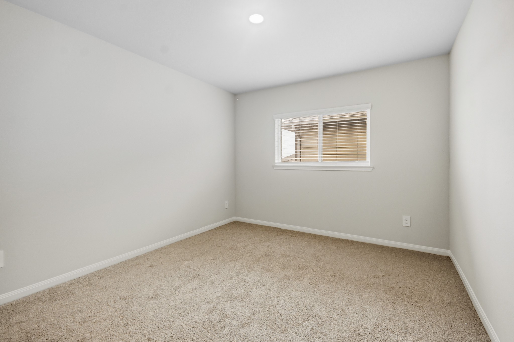 10723 Clfs Vw Drive Rosharon, TX 77583 - Photo 29 of 50 Bedroom #2-This is one of 3 bedrooms upstairs