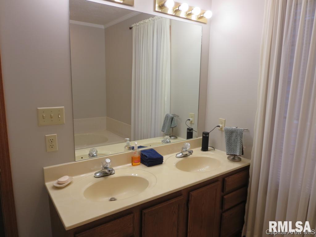 1412 Guemes Court Springfield, IL 62702 - Photo 28 of 32