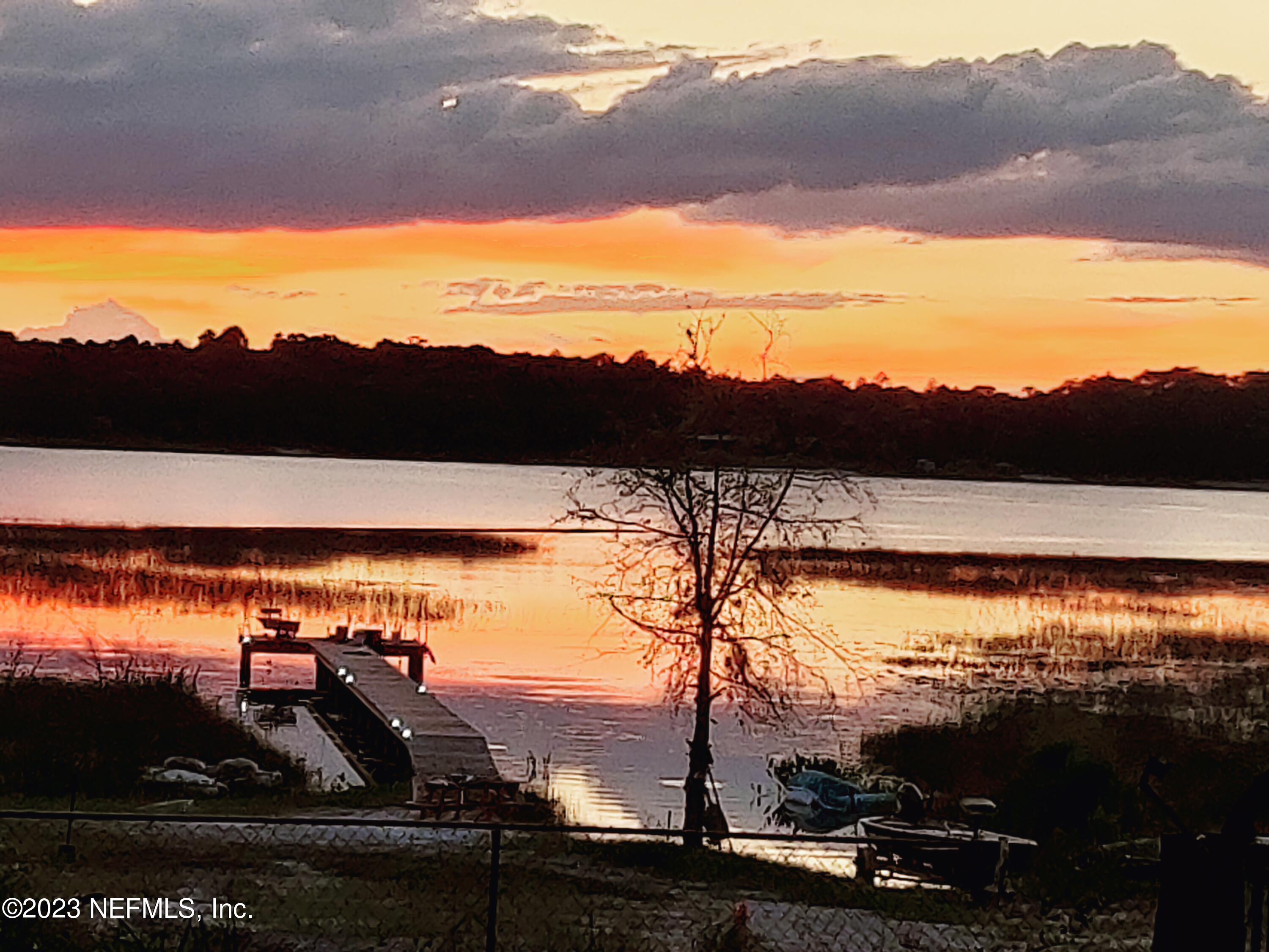 117 Bumpy Road Melrose, FL 32666 - Photo 33 of 34 Sunset on Swan Lake