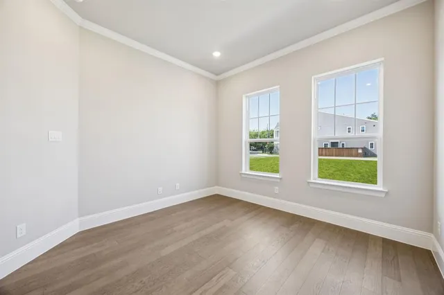 $607,000 | 305 Sunset Lane, Unit 102, Fort Worth, TX 76114