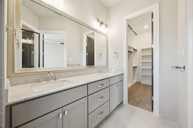 $607,000 | 305 Sunset Lane, Unit 102, Fort Worth, TX 76114