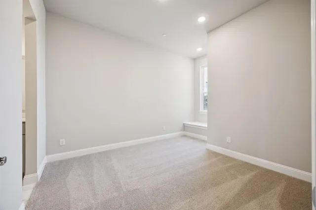 $607,000 | 305 Sunset Lane, Unit 102, Fort Worth, TX 76114