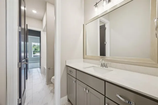 $607,000 | 305 Sunset Lane, Unit 102, Fort Worth, TX 76114