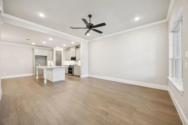 $607,000 | 305 Sunset Lane, Unit 102, Fort Worth, TX 76114