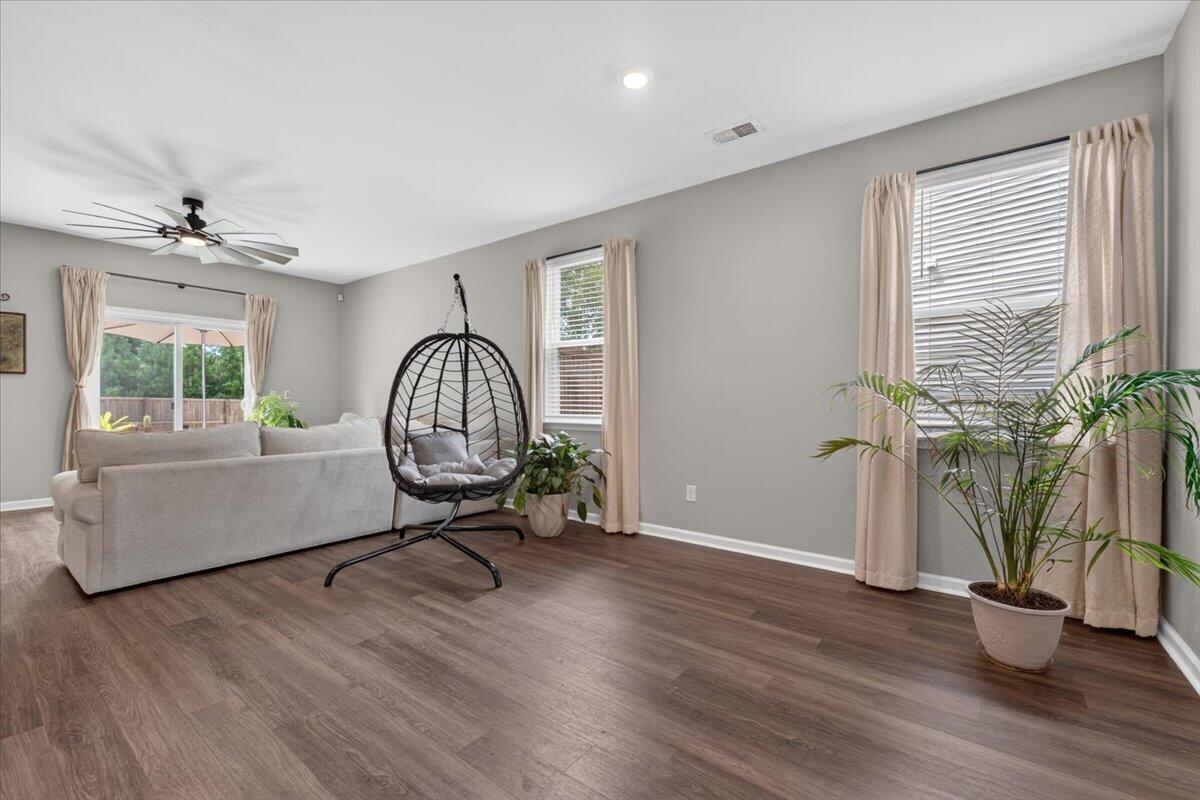 464 Cedarview Road Summerville, SC 29486 - Photo 8 of 54 08-Brandi Sanicharr - DSC09636