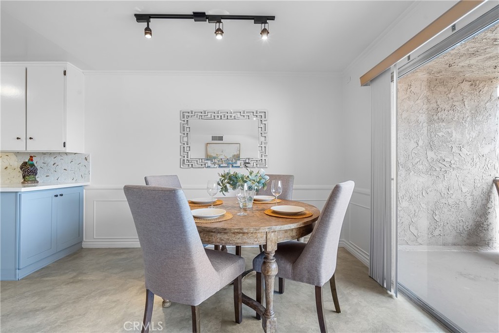 2468 Mohawk Street, Unit 202 Pasadena, CA 91107 - Photo 11 of 29 a view of a dining room with furniture