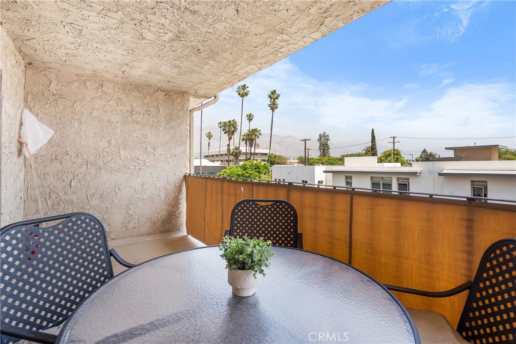 2468 Mohawk Street, Unit 202 Pasadena, CA 91107 - Photo 26 of 29 a dining room with furniture and a window