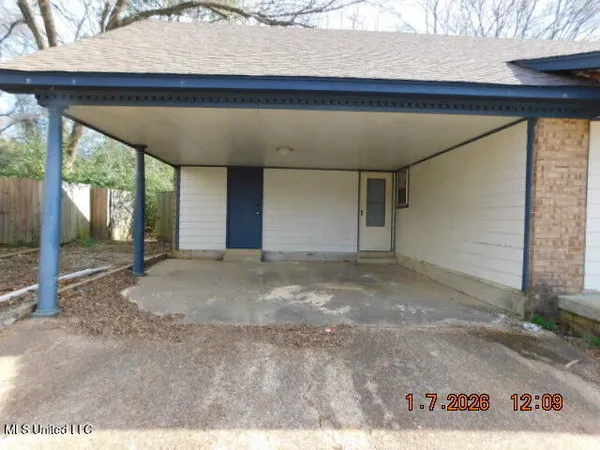$1,900 | 8278 Lakeshore Drive West, Southaven, MS 38671