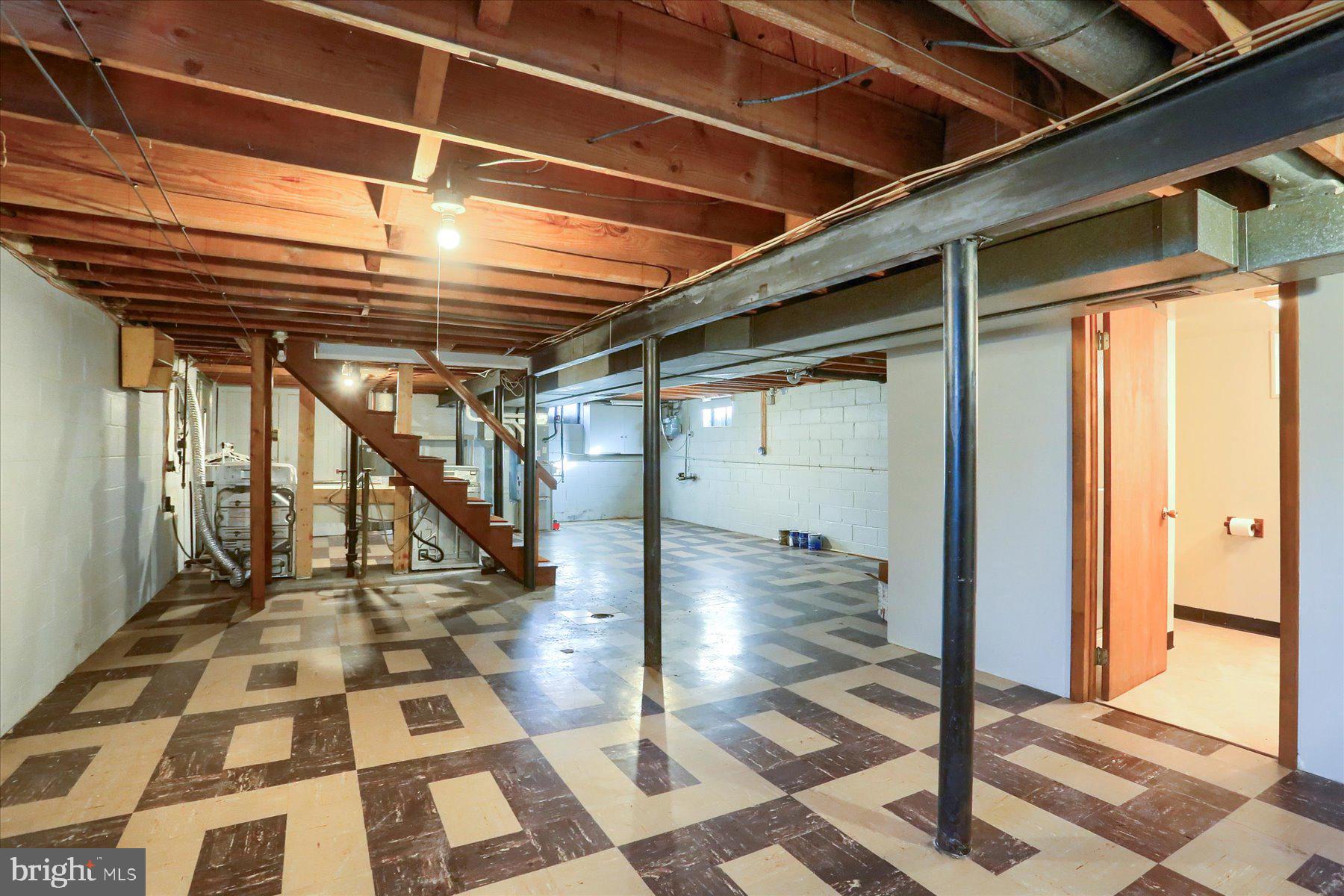 3240 Cloverfield Road Harrisburg, PA 17109 - Photo 19 of 28 a view of a room with wooden floor and windows