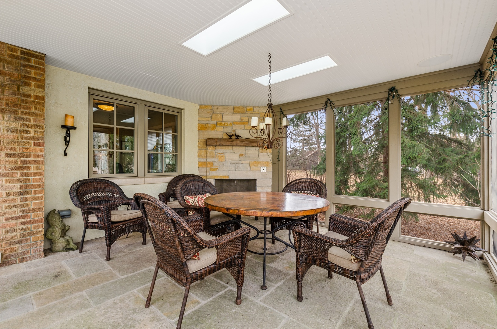 1360 Ridge Road Highland Park, IL 60035 - Photo 12 of 34