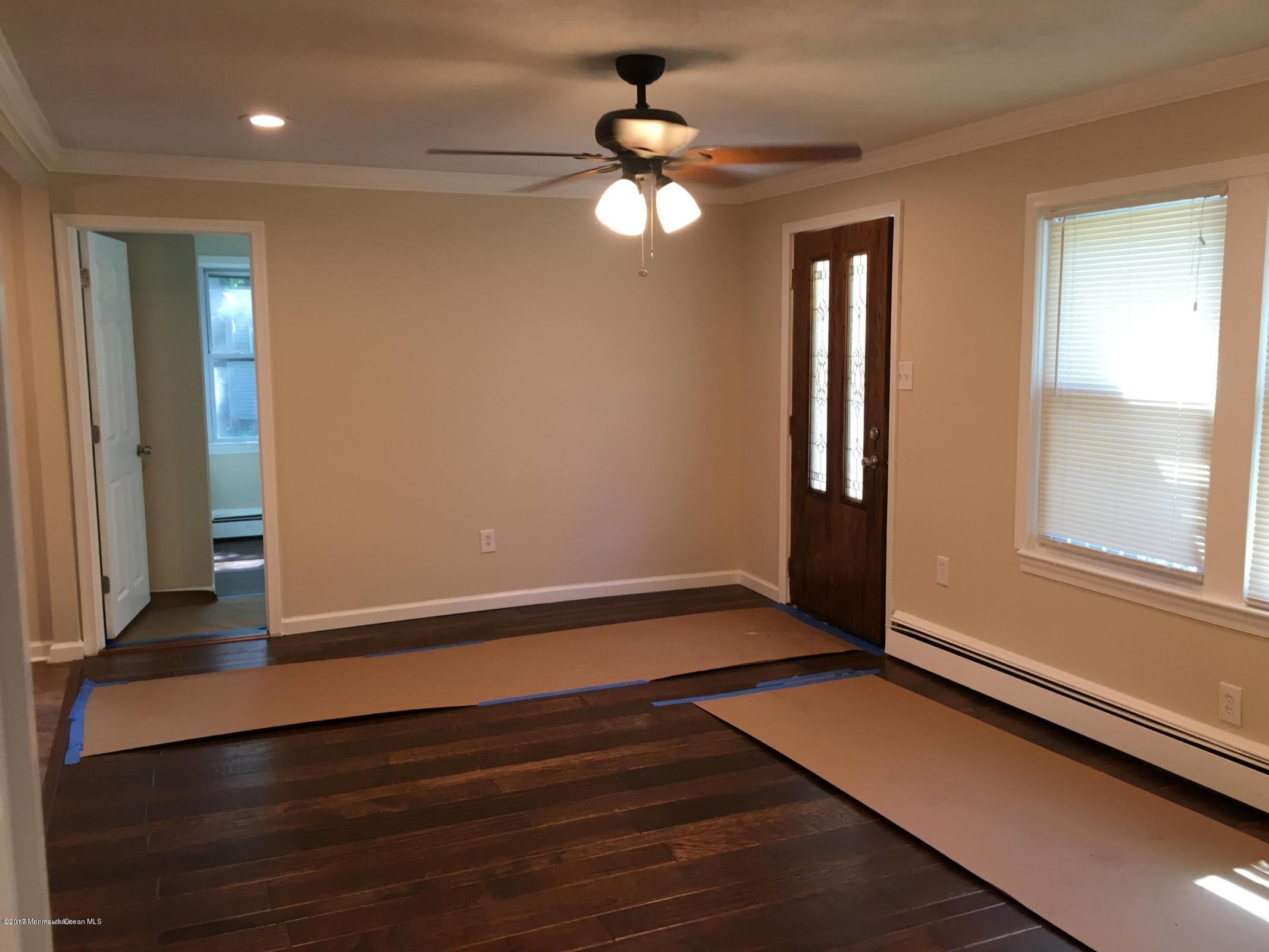 12 Lepky Avenue Cream Ridge, NJ 08514 - Photo 2 of 13 image