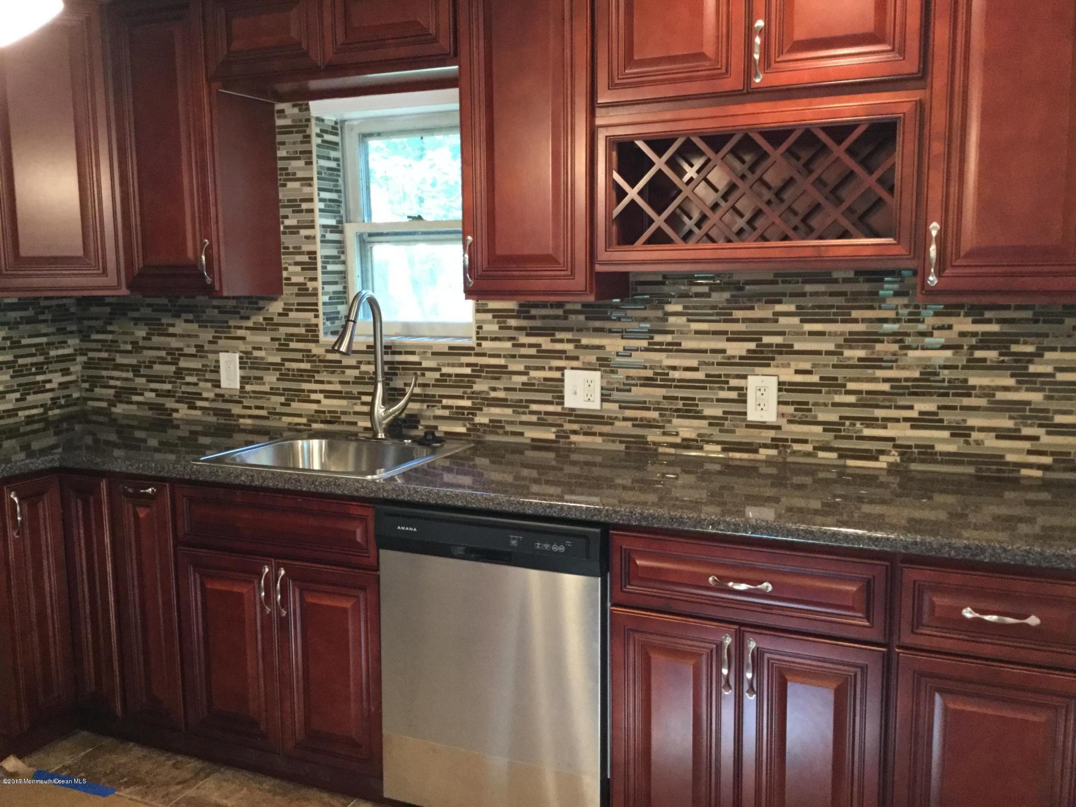 12 Lepky Avenue Cream Ridge, NJ 08514 - Photo 3 of 13 image