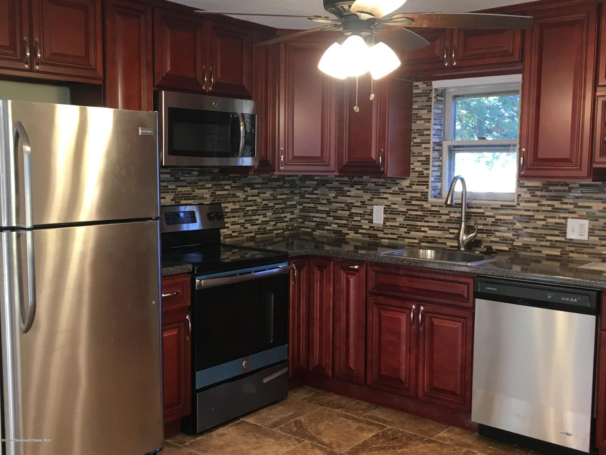 12 Lepky Avenue Cream Ridge, NJ 08514 - Photo 4 of 13 image