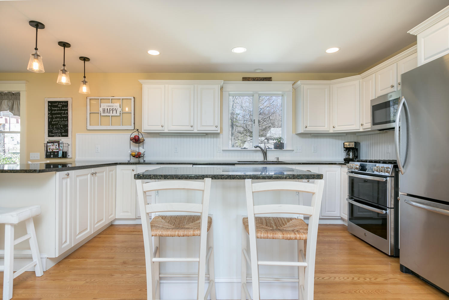 3 Rays Circle Scarborough, ME 04074 - Photo 9 of 41 kitchen1