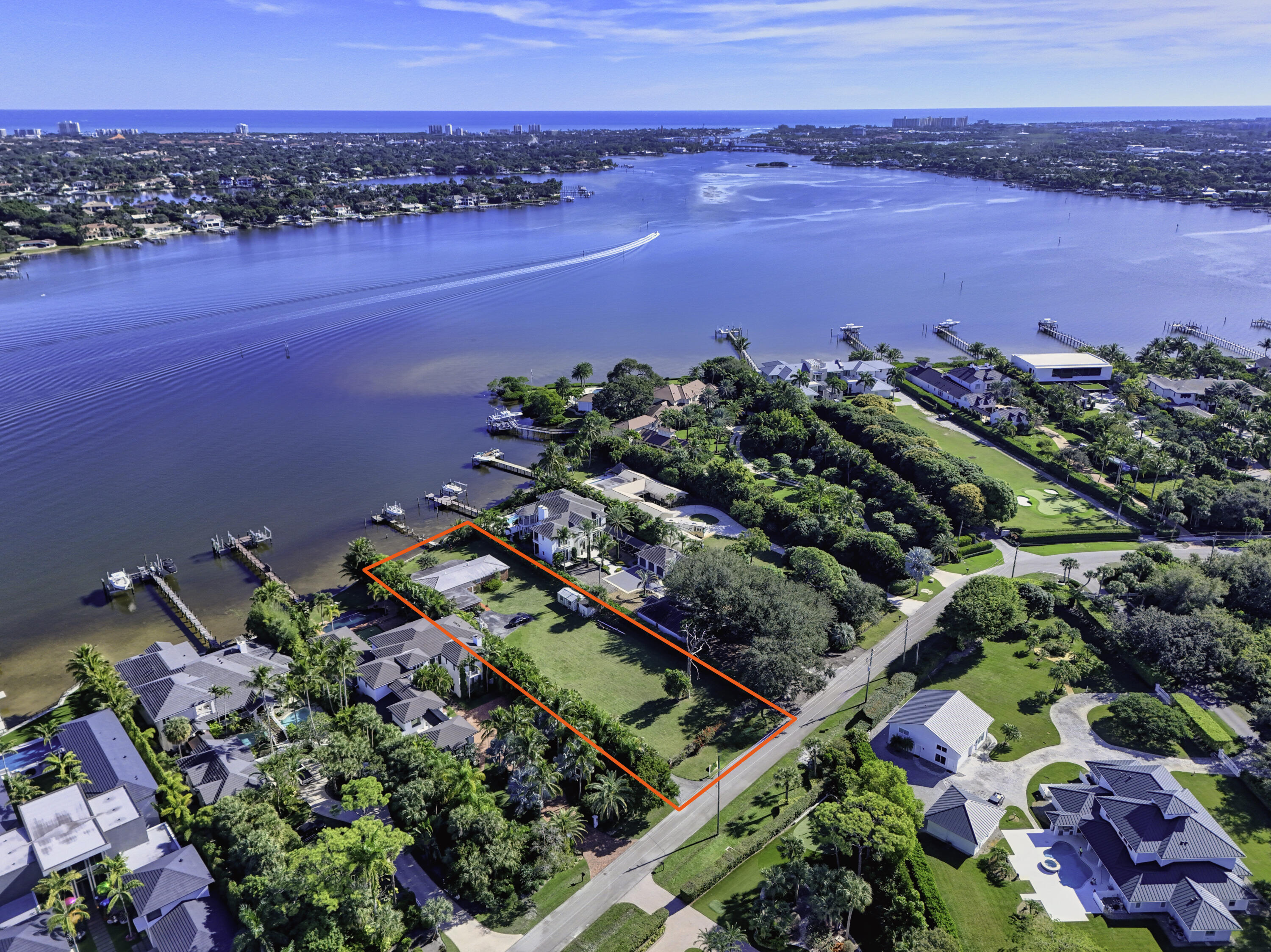 5297 Pennock Point Road Jupiter, FL 33458 - Photo 18 of 26 DJI_20251212104744_0057_D-2