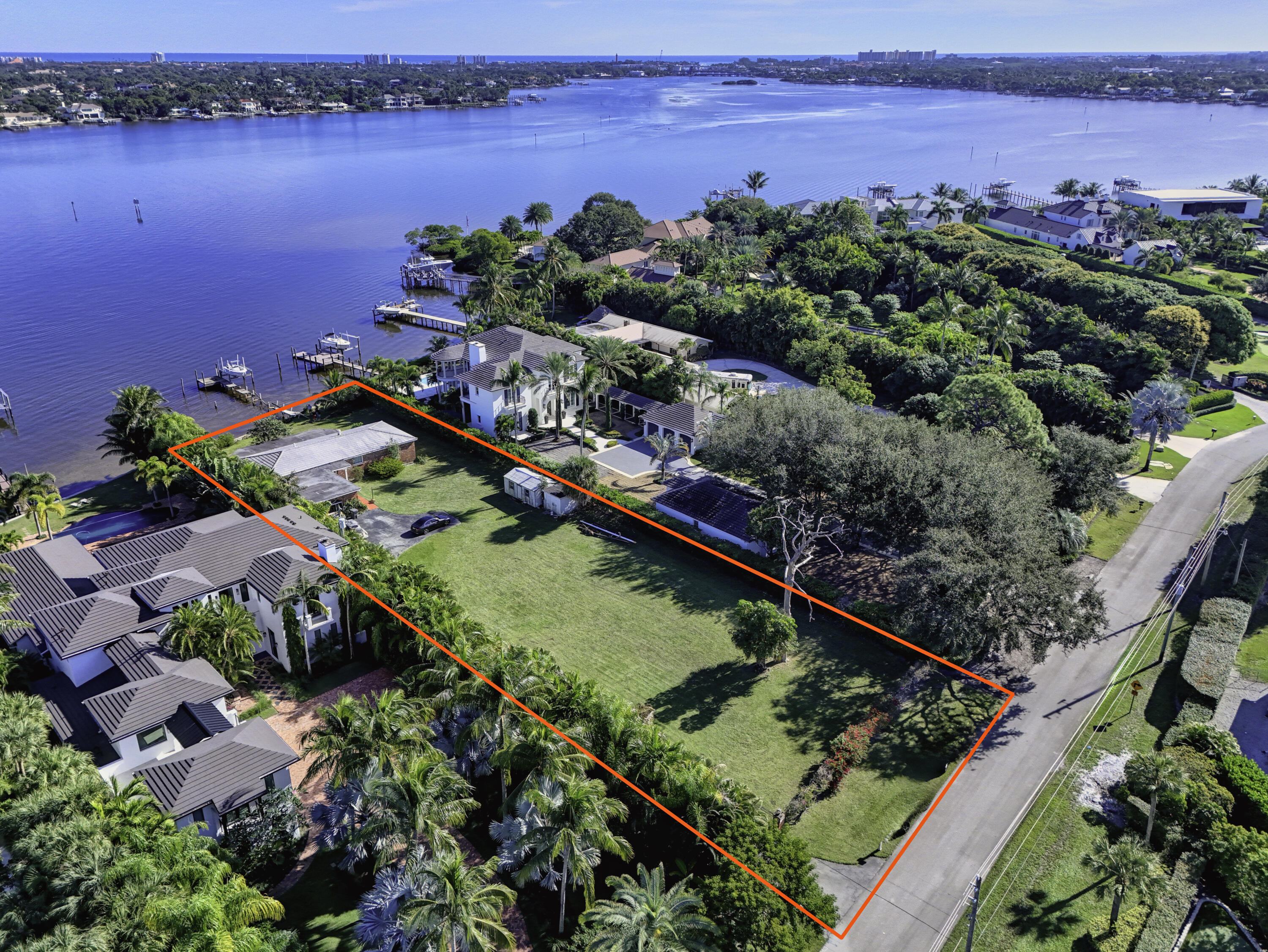 5297 Pennock Point Road Jupiter, FL 33458 - Photo 5 of 26 DJI_20251212105105_0122_D-2