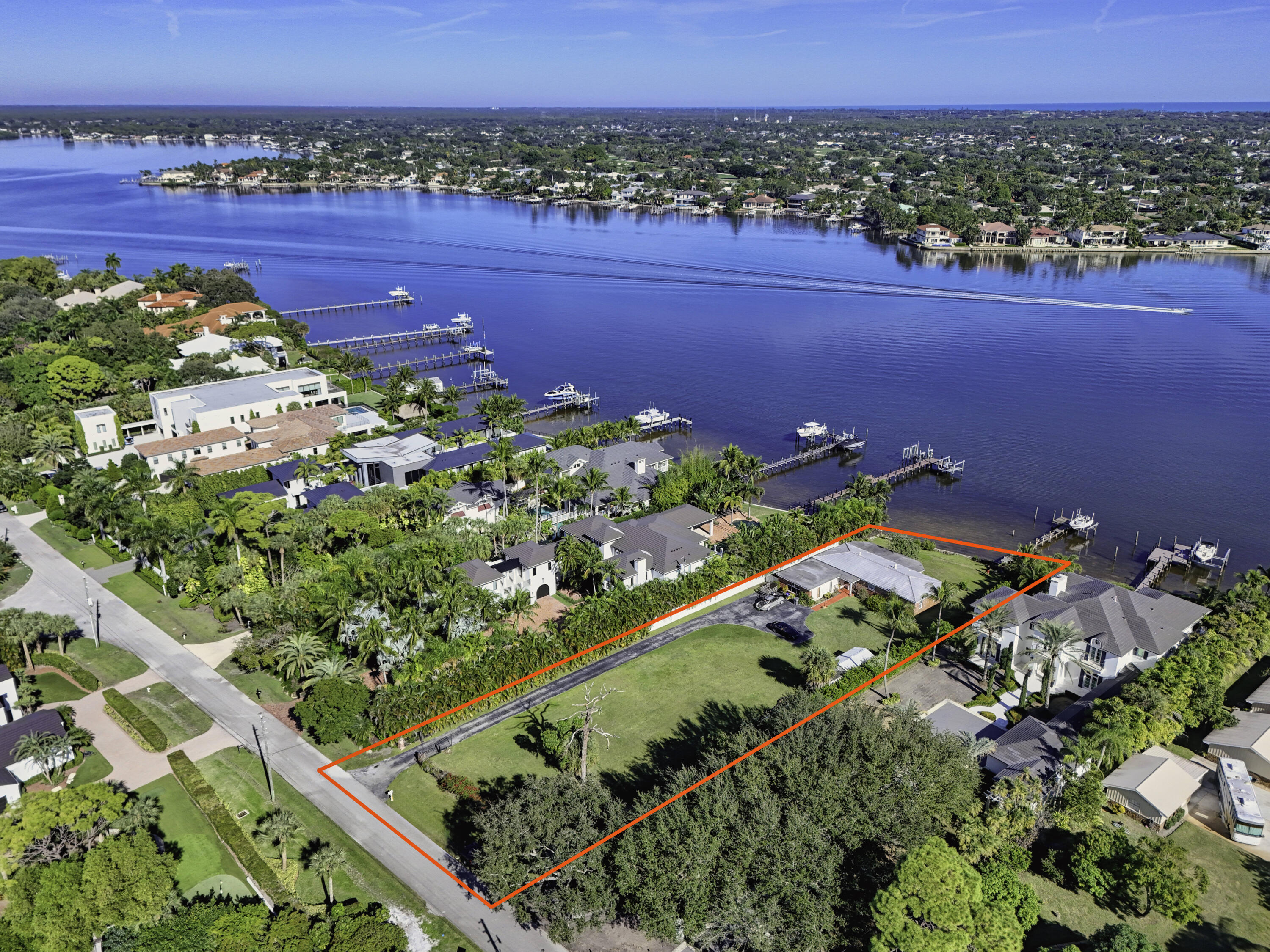 5297 Pennock Point Road Jupiter, FL 33458 - Photo 7 of 26 DJI_20251212104701_0042_D-2