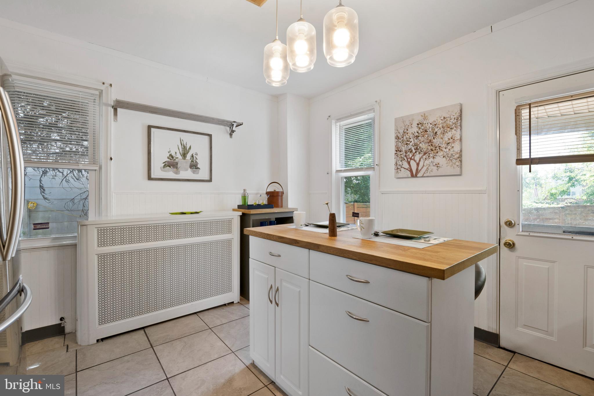 3614 Decatur Street Philadelphia, PA 19136 - Photo 16 of 41 Kitchen with Island