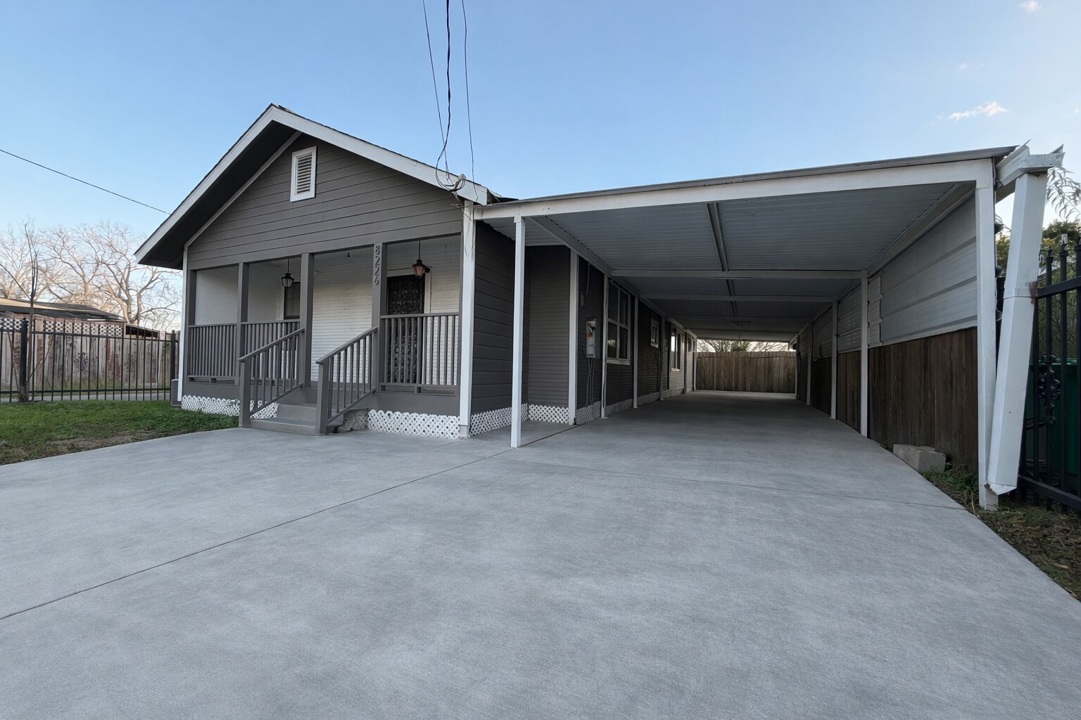 8226 Harding Street Houston, TX 77012 - Photo 13 of 13 a view of a house basement