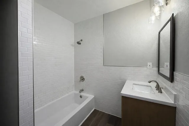 $1,800 | 8226 Harding Street, Houston, TX 77012