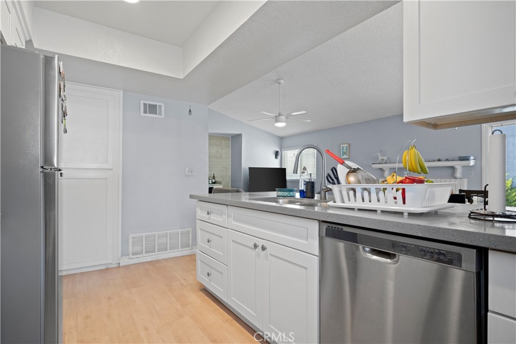 1328 West Jackson Street Rialto, CA 92376 - Photo 12 of 44