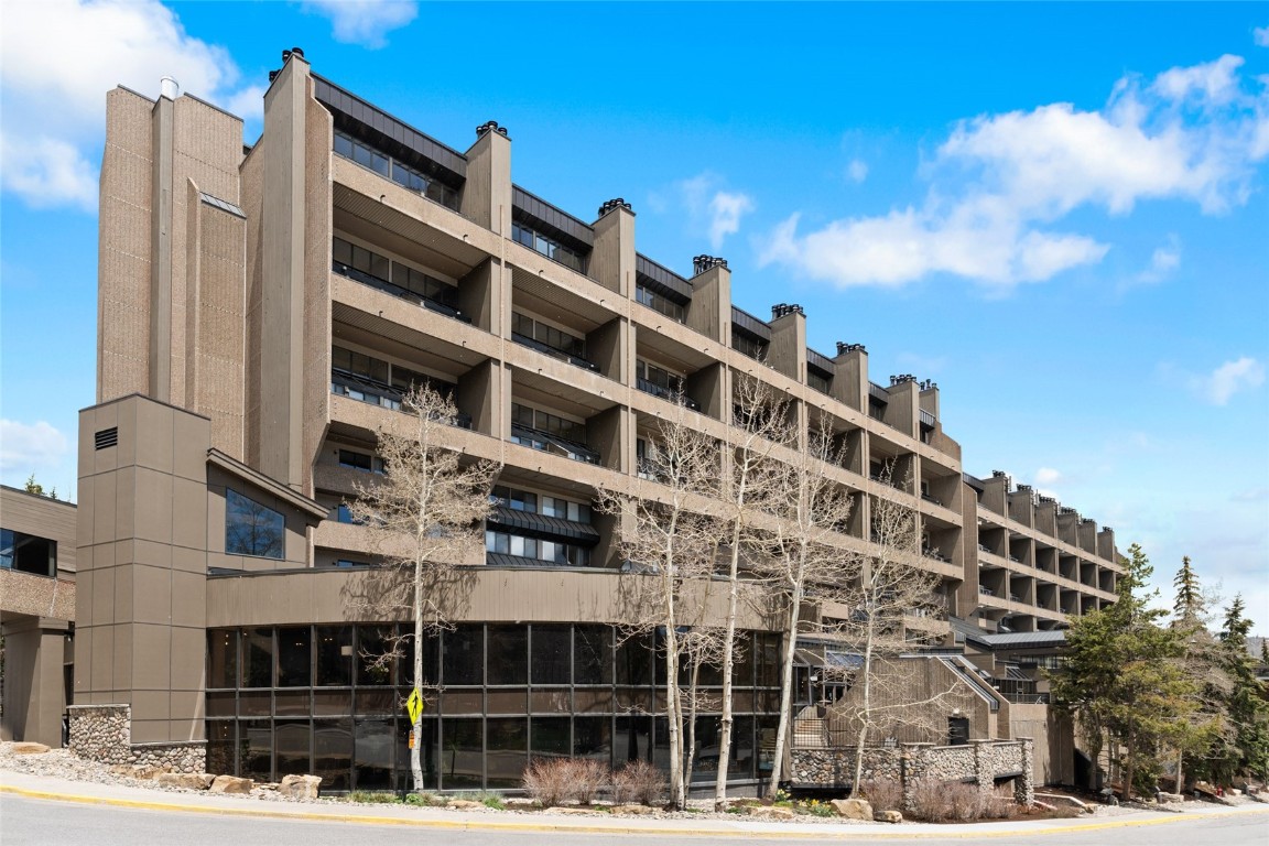 640 Village Road, Unit 4220 Breckenridge, CO 80424 - Photo 33 of 34 View of complex