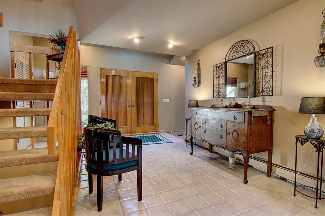 112 Jenckes Hill Road Lincoln, RI 02865 - Photo 4 of 40 Gallery Image 4