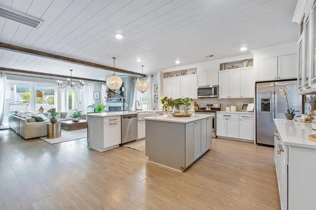 $749,900 | 197 Winding Branch Drive, Summerville, SC 29486